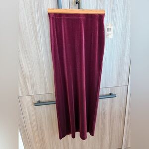 Burgundy velour skirt new with tags size S